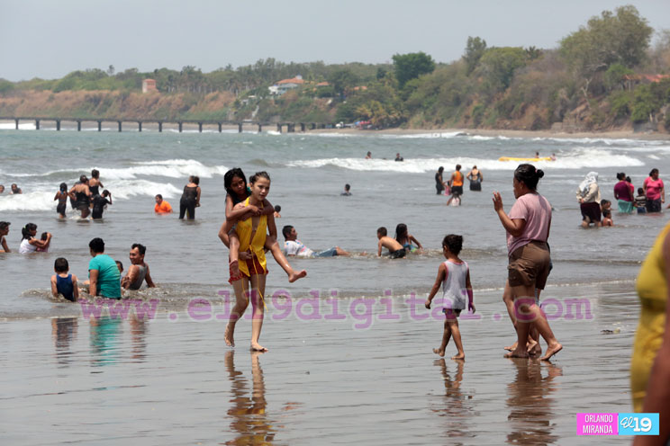 Nicas disfrutan de paz y tranquilidad en playas del pa&iacute;s